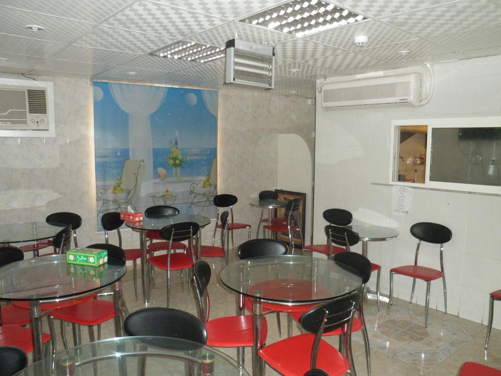 Al Kawakeeb Hotel By Gemstones Dubai Bagian luar foto