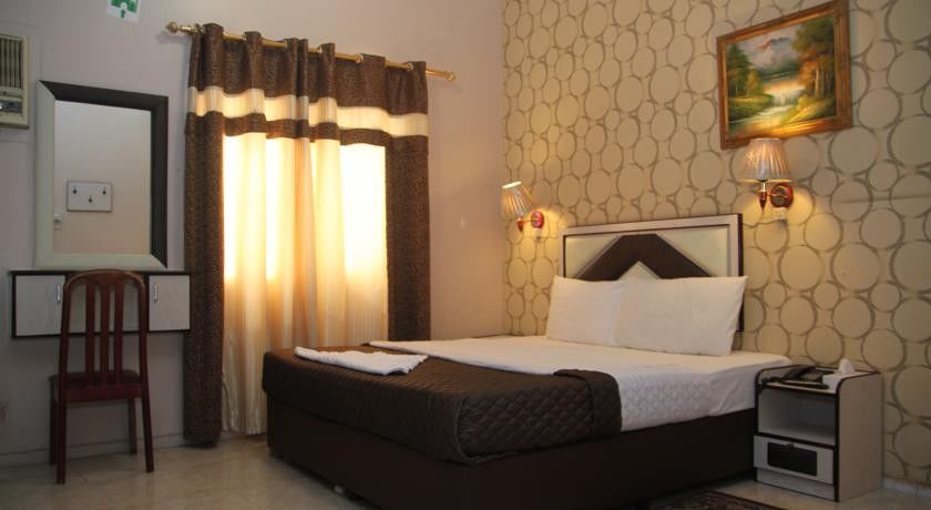 Al Kawakeeb Hotel By Gemstones Dubai Bagian luar foto
