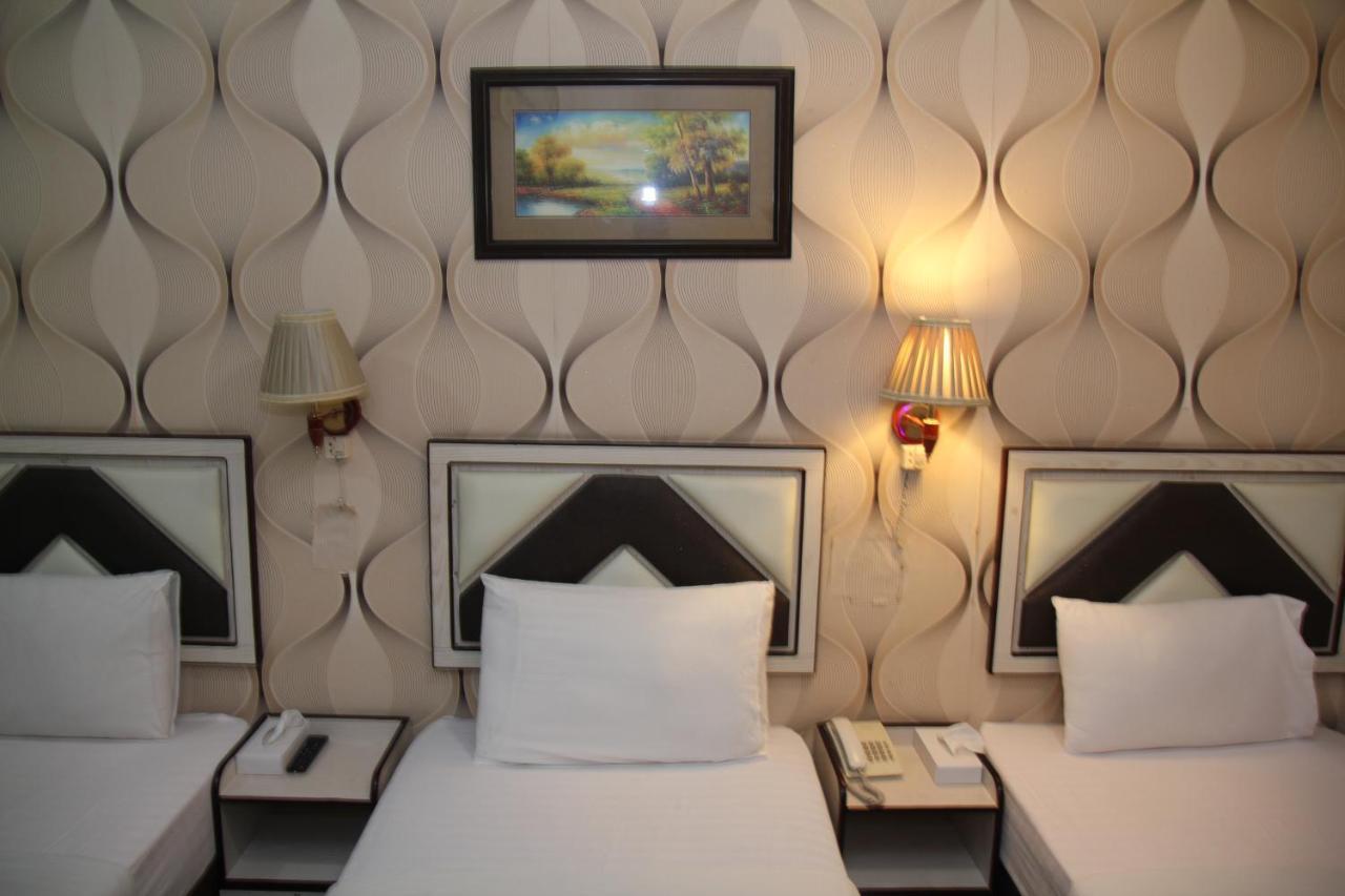 Al Kawakeeb Hotel By Gemstones Dubai Bagian luar foto